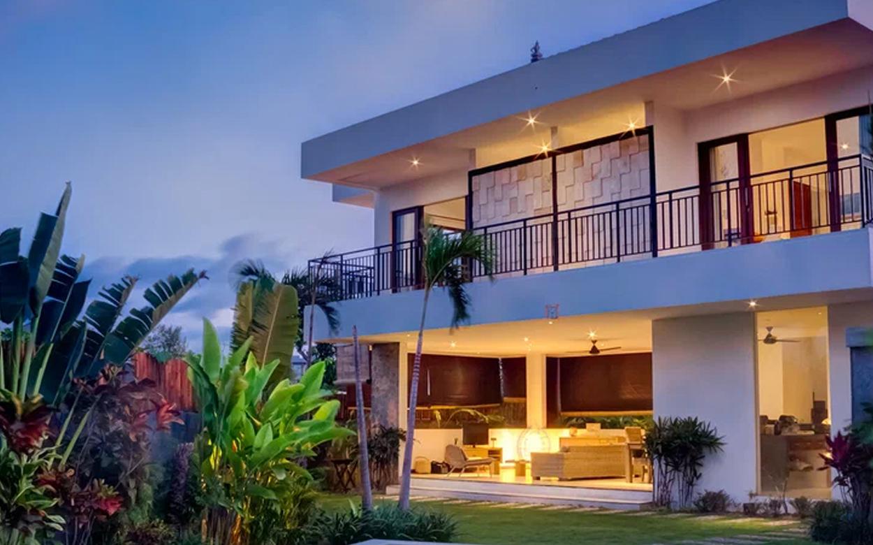 Fully Furnished 4500 Sq Ft Villa with Pool, Pond & Courtyard.