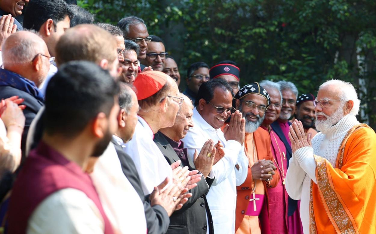 ഡോണ്‍ ബോസ്‌കോ ഇന്‍സ്റ്റിറ്റ്യൂട്ടിന്റെ രജതജൂബിലി ആഘോഷം; ഫാ. വി. എം തോമസിന്റെ ആത്മകഥ പ്രകാശനം ചെയ്തു.